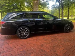 Schwarz Gebraucht 2023 Mercedes E400 AMG Limousine | 52.890 € (Fairer Preis)