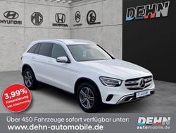 Weiß Gebraucht 2020 Mercedes GLC300 AMG line SUV | 38.970 € (Fairer Preis)