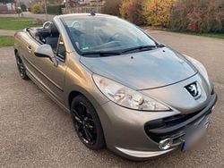 Grau Gebraucht 2008 Peugeot 207 CC Cabrio | 3.499 € (Fairer Preis)