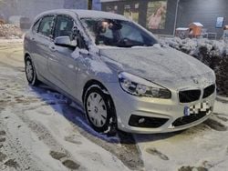 Silber Gebraucht 2016 BMW 218 Active Tourer Van / Kleinbus | 12.700 € (Guter Preis)