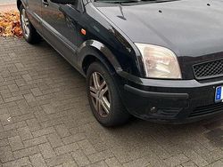 Blau Gebraucht 2002 Ford Fusion Kleinwagen | 1.500 € (Fairer Preis)