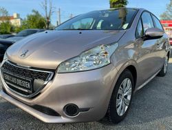 Grau Gebraucht 2012 Peugeot 208 Active Kleinwagen | 6.500 € (Fairer Preis)