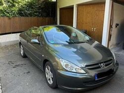 Grau Gebraucht 2004 Peugeot 307 CC Cabrio | 3.000 € (Teuer)
