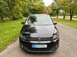 Schwarz Gebraucht 2015 VW Touran Comfortline Van / Kleinbus | 13.400 € (Superpreis)