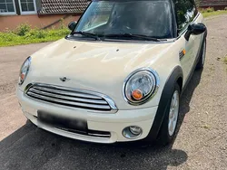 Weiß Gebraucht 2008 Mini Cooper Pepper Kleinwagen | 3.999 € (Teuer)