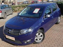 Blau Gebraucht 2015 Dacia Sandero Celebration Kleinwagen | 5.980 € (Guter Preis)