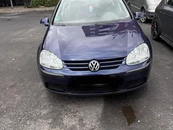 Blau Gebraucht 2005 VW Golf V Limousine | 2.100 € (Etwas zu teuer)
