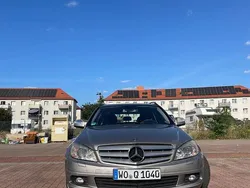 Grau Gebraucht 2008 Mercedes 220 Kombi | 3.999 €