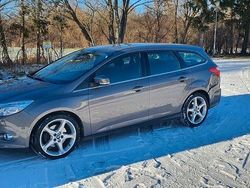 Grau Gebraucht 2013 Ford Focus Titanium Limousine | 6.999 € (Fairer Preis)