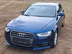 Blau Gebraucht 2013 Audi A4 Attraction Kombi | 12.999 € (Etwas zu teuer)
