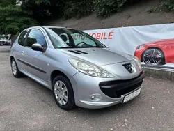 Aluminiumgrau/metallict Gebraucht 2010 Peugeot 206+ Basis Kleinwagen | 2.300 € (Fairer Preis)