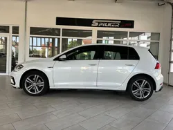 Weiß Gebraucht 2018 VW Golf VII Comfortline Limousine | 15.990 € (Fairer Preis)
