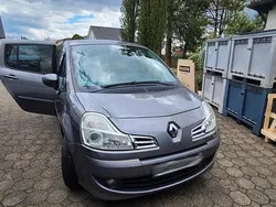 Grau Gebraucht 2009 Renault Modus Dynamique Van / Kleinbus | 1.780 € (Fairer Preis)