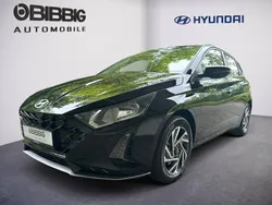 Weiß Gebraucht 2024 Hyundai i20 Trend Limousine | 21.990 € (Fairer Preis)