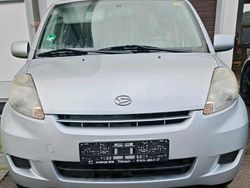 Grau Gebraucht 2009 Daihatsu Sirion Kleinwagen | 990 €