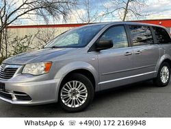 Silber Gebraucht 2014 Lancia Voyager Silver Van / Kleinbus | 9.800 € (Etwas zu teuer)