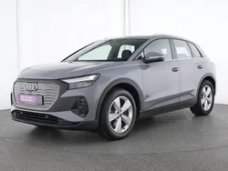 Grau Gebraucht 2023 Audi Q4 e-tron Comfort SUV | 25.614 € (Guter Preis)