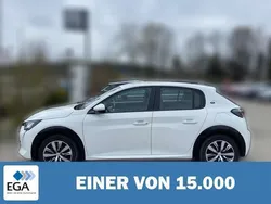 Weiß Gebraucht 2020 Peugeot e-208 Active Kleinwagen | 16.040 € (Fairer Preis)
