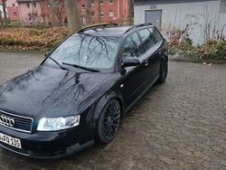Schwarz Gebraucht 2002 Audi A4 Kombi | 1.350 € (Guter Preis)