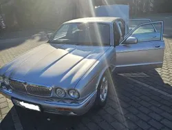 Silber Gebraucht 1999 Jaguar XJ8 Sovereign Limousine | 7.200 €
