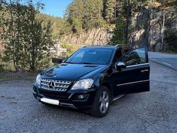Schwarz Gebraucht 2009 Mercedes ML320 SUV | 13.900 €