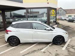 Silber Gebraucht 2021 Hyundai i20 Edition 30 Limousine | 9.999 € (Guter Preis)