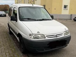 Weiß Gebraucht 2001 Citroën Berlingo Van / Kleinbus | 750 €