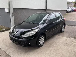 Schwarz Gebraucht 2010 Peugeot 206+ Basis Kleinwagen | 2.200 € (Fairer Preis)