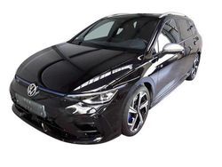 Grenadillschwarz metallic Gebraucht 2025 VW Golf VIII R Kombi | 44.989 € (Guter Preis)