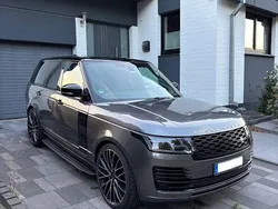 Grau Gebraucht 2018 Land Rover Range Rover Vogue SUV | 41.500 €