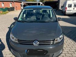 Grau Gebraucht 2014 VW Touran Trendline Van / Kleinbus | 7.400 €