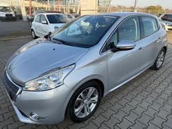 Lackierung aluminiumgrau/meta Gebraucht 2013 Peugeot 208 Allure Kleinwagen | 7.950 € (Etwas zu teuer)