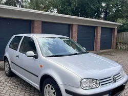 Grau Gebraucht 1999 VW Golf IV Basis Limousine | 1.699 € (Fairer Preis)