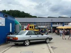 Audi 100