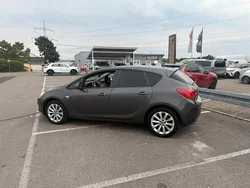 Grau Gebraucht 2012 Opel Astra Kombi | 5.000 € (Fairer Preis)