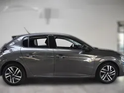 Diverse metallic Gebraucht 2023 Peugeot 208 Allure Kleinwagen | 19.280 € (Etwas zu teuer)