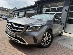 Grau Gebraucht 2020 Mercedes GLA180 SUV | 20.900 € (Guter Preis)