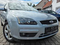 Silber Gebraucht 2004 Ford Focus Sport Limousine | 3.299 € (Teuer)