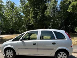 Silber Gebraucht 2004 Opel Meriva Cosmo Van / Kleinbus | 3.400 € (Fairer Preis)