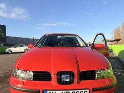 Rot Gebraucht 2001 Seat Leon Limousine | 2.500 € (Fairer Preis)