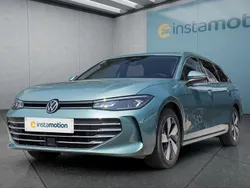Grün Gebraucht 2024 VW Passat Kombi | 31.249 € (Guter Preis)