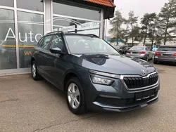 Grau Gebraucht 2020 Skoda Kamiq Active SUV | 16.490 € (Fairer Preis)