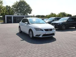 Weiß Gebraucht 2016 Seat Leon Style Limousine | 14.200 € (Fairer Preis)
