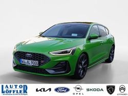 Mean green (grün) Neu 2025 Ford Focus ST Limousine | 43.209 € (Fairer Preis)
