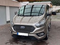 Beige Gebraucht 2022 Ford Tourneo Titanium Van / Kleinbus | 31.499 € (Superpreis)