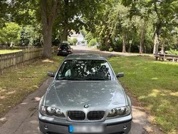 Silber Gebraucht 2004 BMW 318 Limousine | 5.000 €