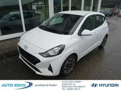 Grün (mangrove green / mic) Neu 2024 Hyundai i10 Select Kleinwagen | 15.990 € (Guter Preis)