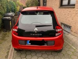 Rot Gebraucht 2018 Renault Twingo LIMITED Kleinwagen | 11.490 € (Fairer Preis)