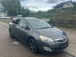 Grau Gebraucht 2010 Opel Astra Edition Kombi | 2.999 € (Superpreis)
