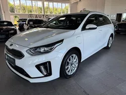 Deluxe white (metallic) Gebraucht 2021 Kia Ceed Spirit Kombi | 17.950 € (Fairer Preis)
